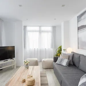 Urbe10 Angel Ganivet 2 Bedrooms Apartament Malaga